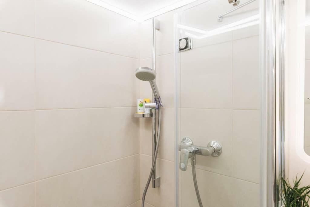 Apartment Souterrain Solln 20min Oktoberfest/zentrum *